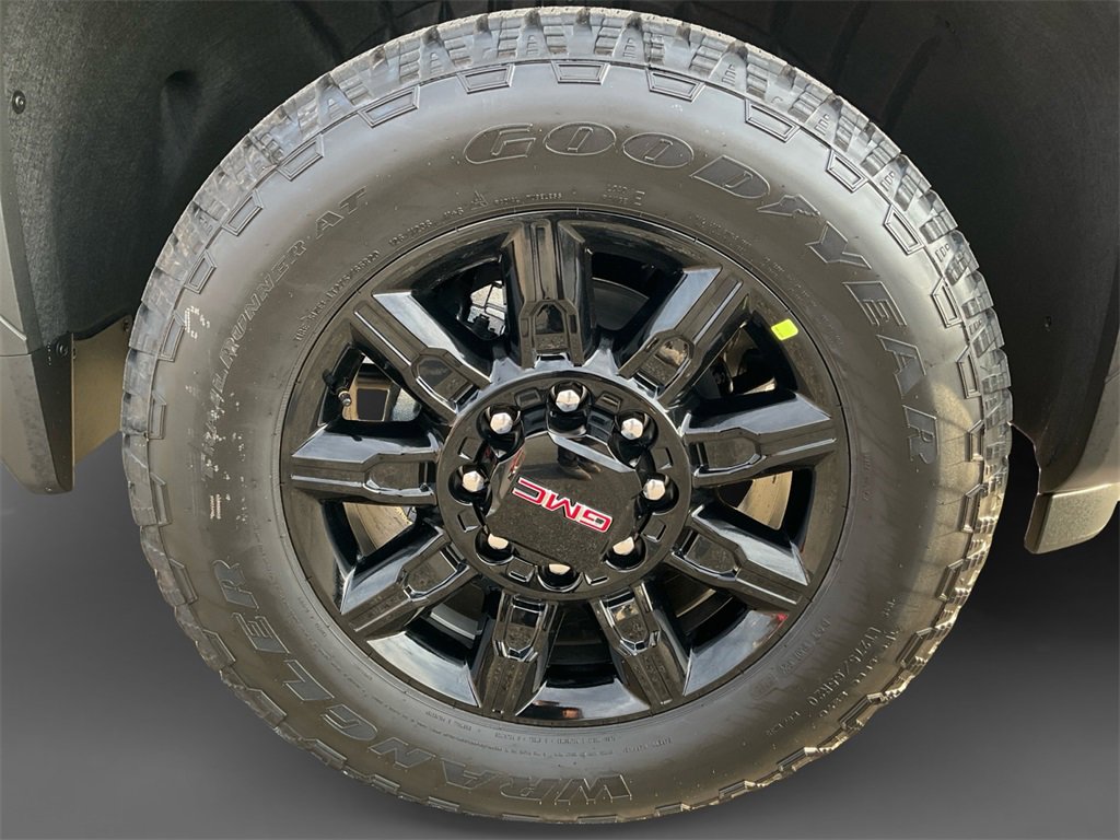 New 2026 GMC Sierra 2500 AT4 image 14