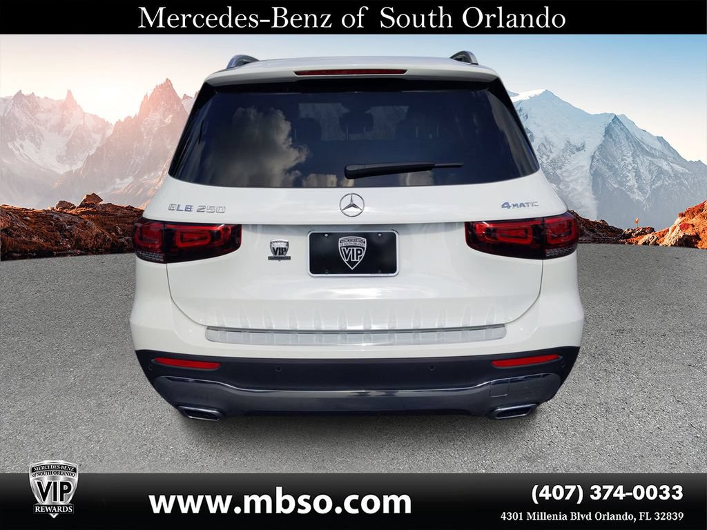 Used 2022 Mercedes-Benz GLB 250 4MATIC image 3