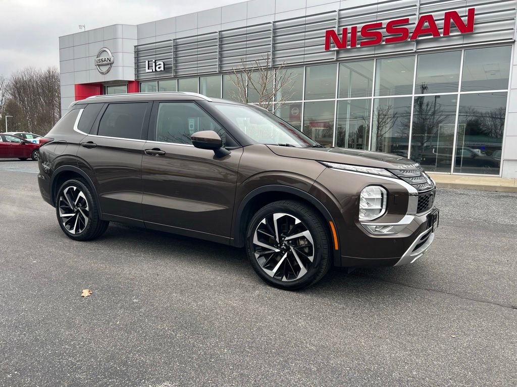 Used 2022 Mitsubishi Outlander SEL image 14