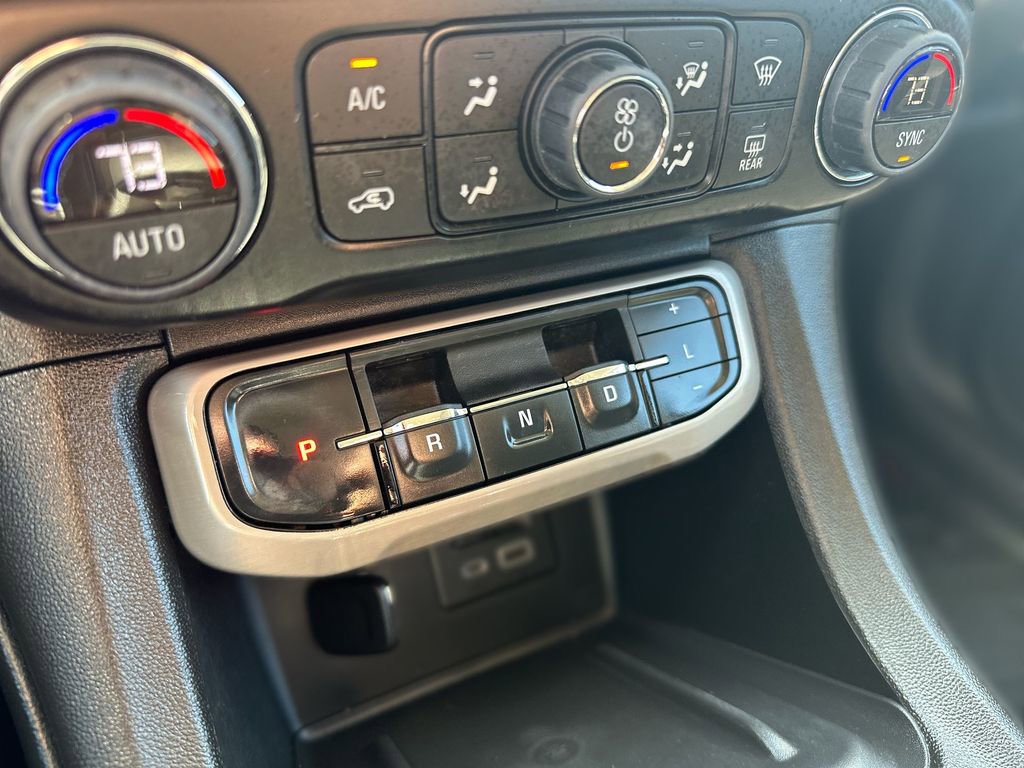 Used 2023 GMC Acadia Denali w/ Denali Ultimate Package AWD/4WD image 22