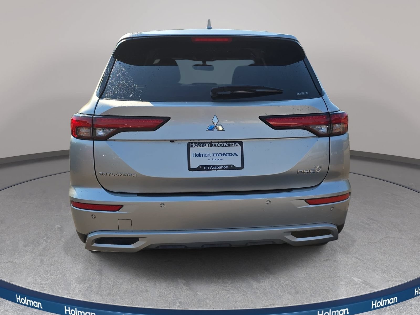 Used 2025 Mitsubishi Outlander 4WD Plug-In Hybrid image 7