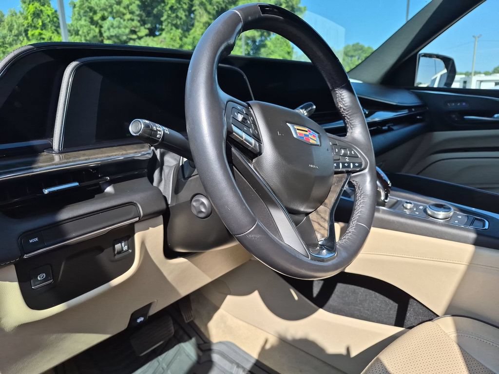 Certified 2024 Cadillac Escalade Premium Luxury RWD image 14