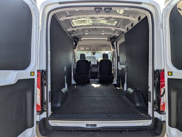 New 2026 Ford Transit 250 148 Medium Roof w/ Load Area Protection Package RWD image 20