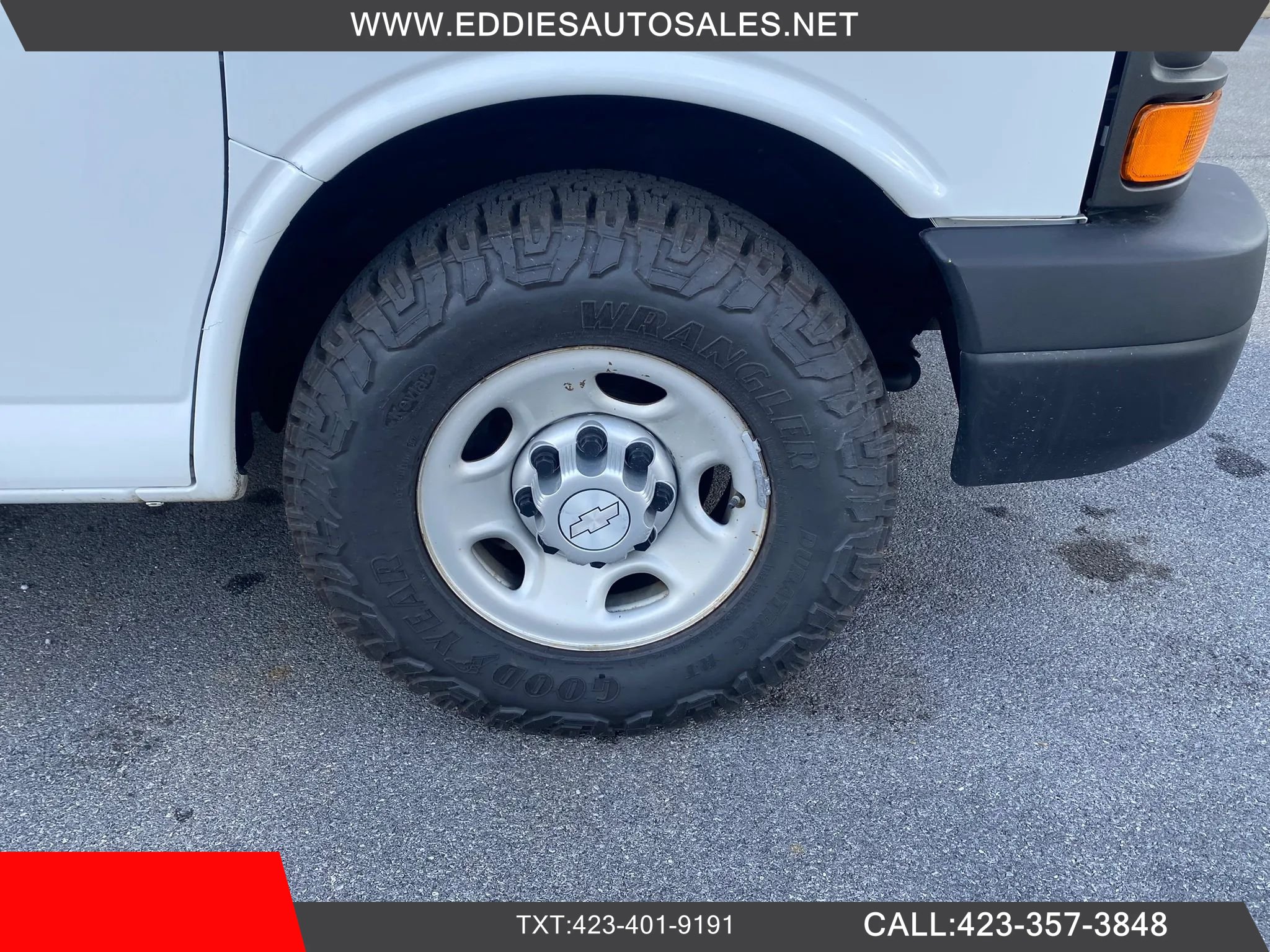 Used 2016 Chevrolet Express 2500 Extended RWD image 26