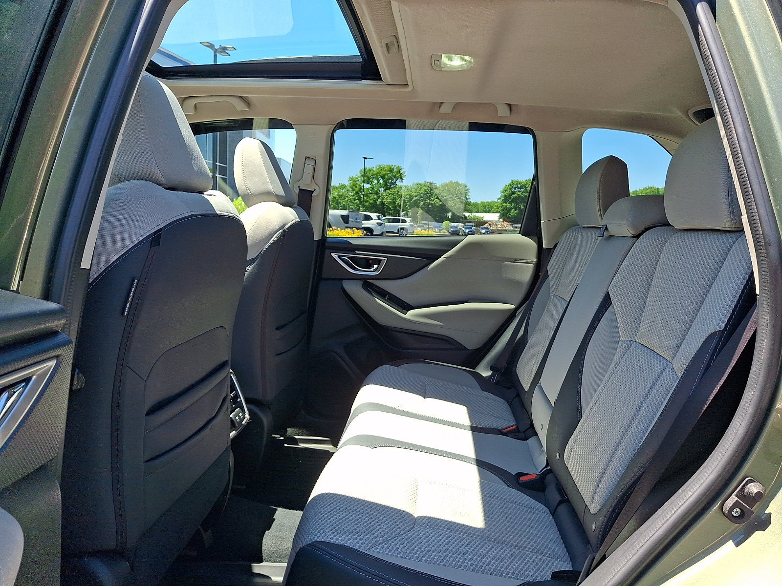 Used 2020 Subaru Forester Premium AWD/4WD image 11