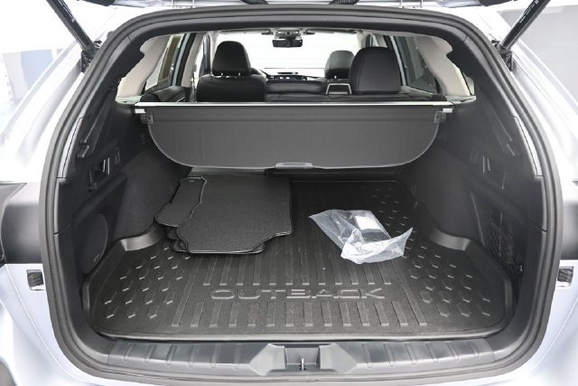 Used 2025 Subaru Outback Touring w/ Popular Package #2 AWD/4WD image 24