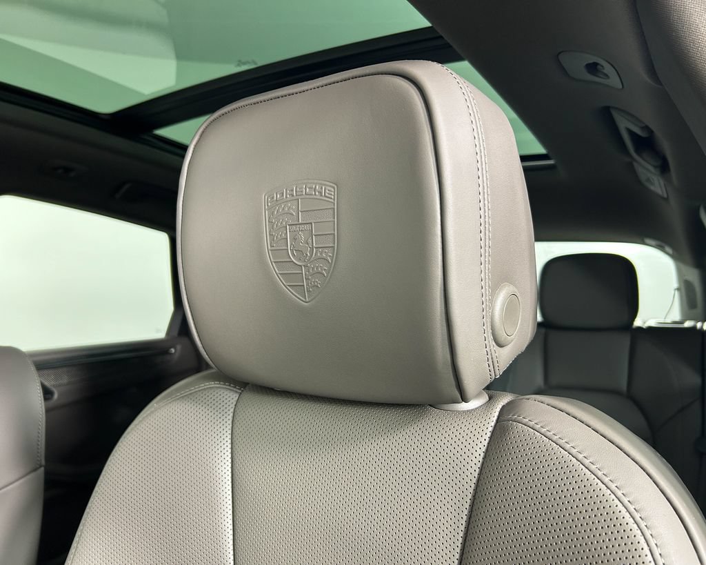 New 2026 Porsche Macan S AWD/4WD image 16
