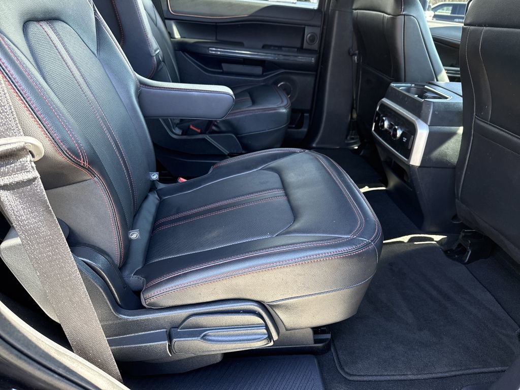 Used 2024 Ford Expedition Limited image 15
