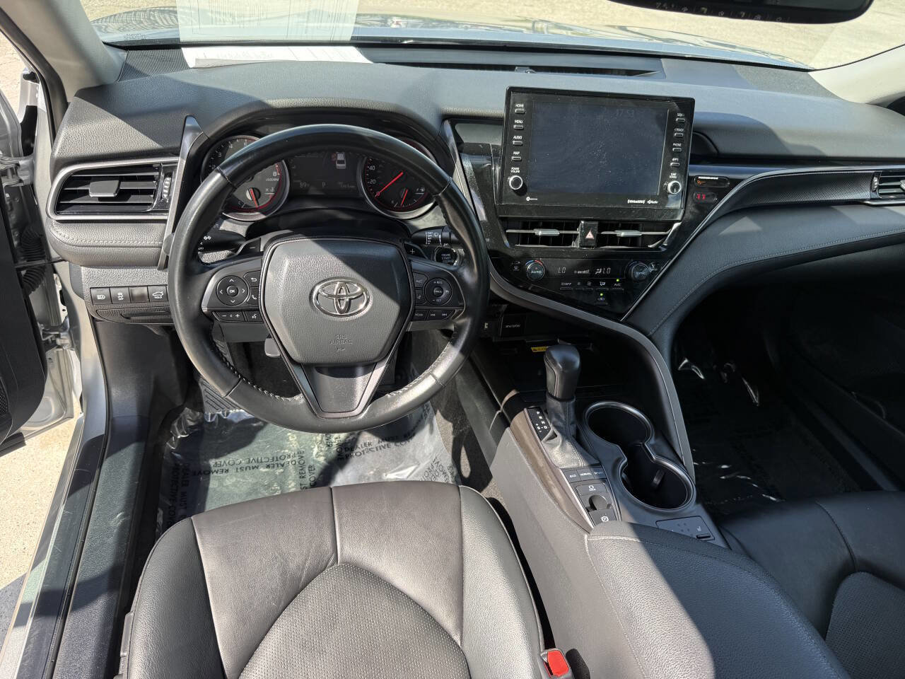 Used 2023 Toyota Camry XSE image 11