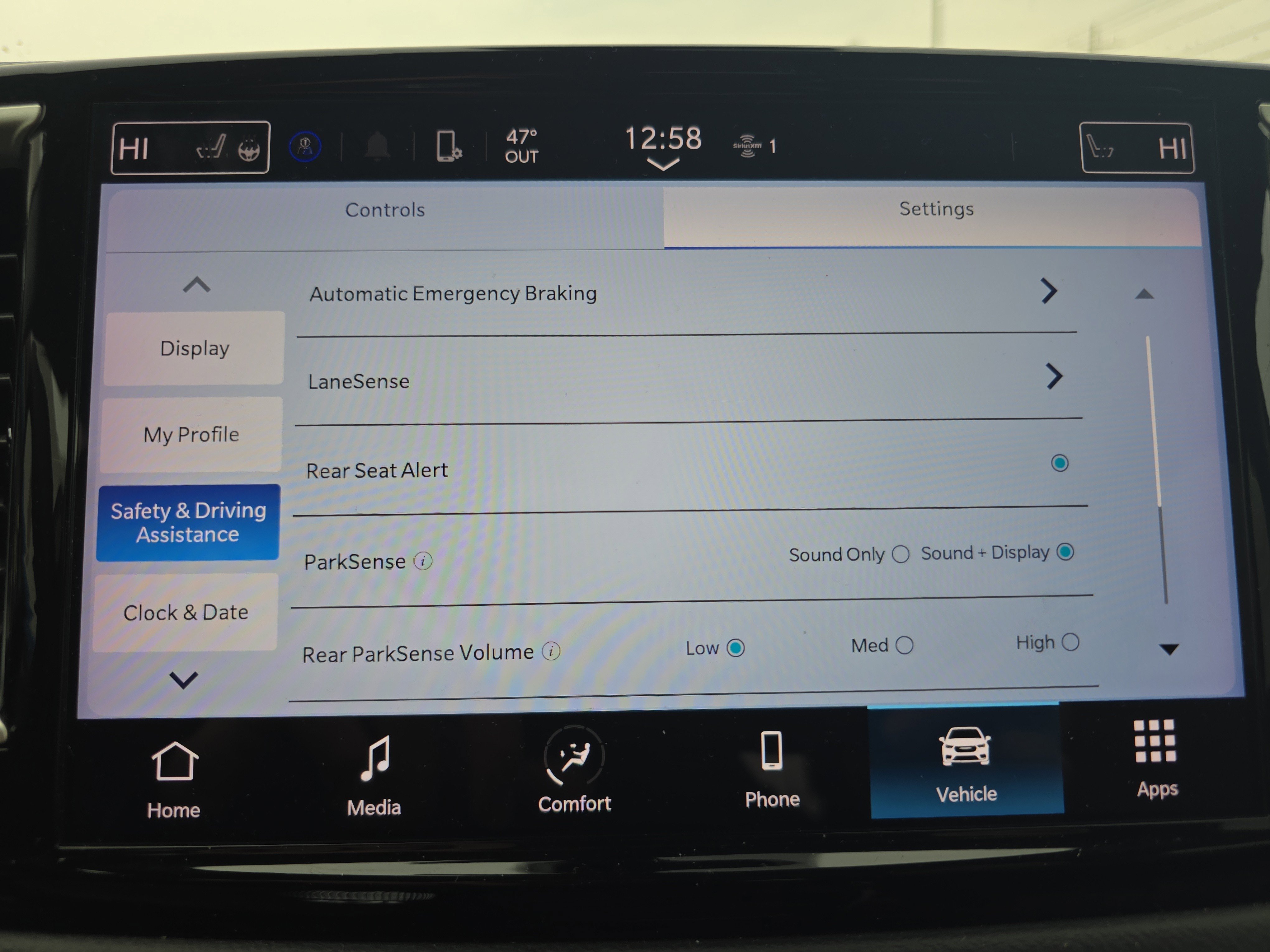 Used 2024 Chrysler Pacifica Touring-L image 32