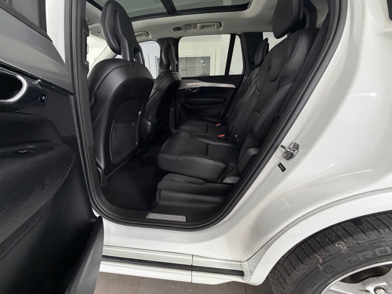 Used 2016 Volvo XC90 T5 Momentum FWD image 20