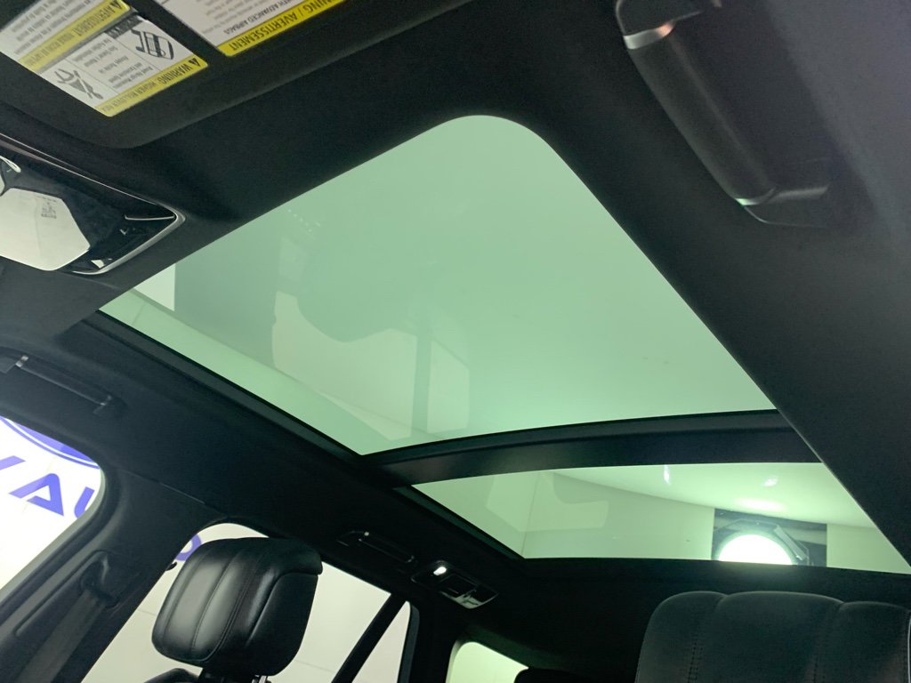 Used 2019 Land Rover Range Rover HSE image 29