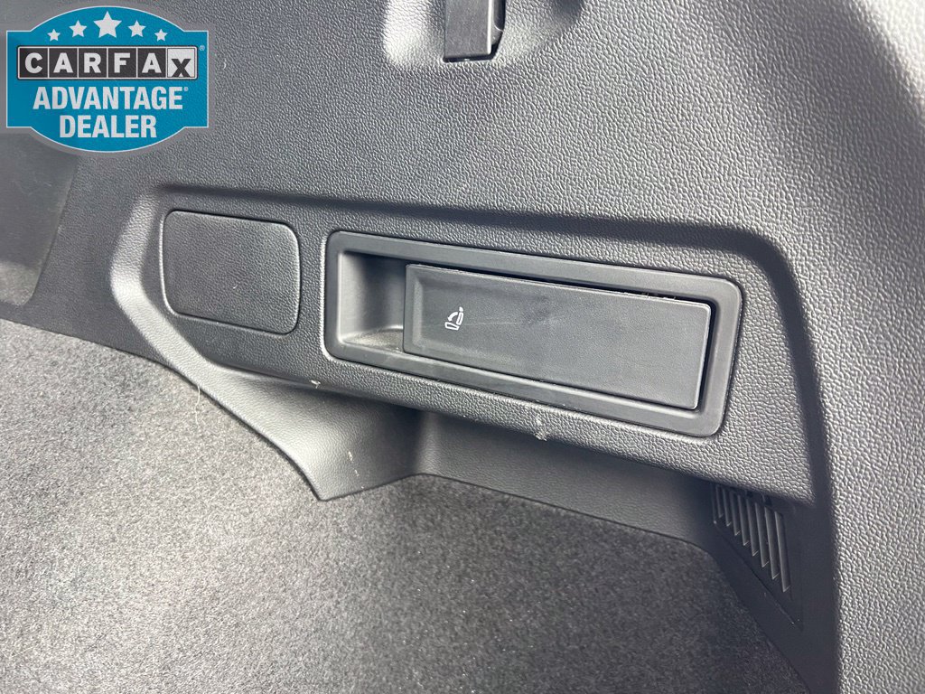 Used 2022 Volkswagen Tiguan SE R-Line AWD/4WD image 25