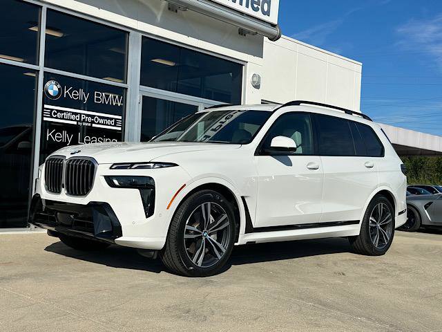 Certified 2025 BMW X7 xDrive40i image 4