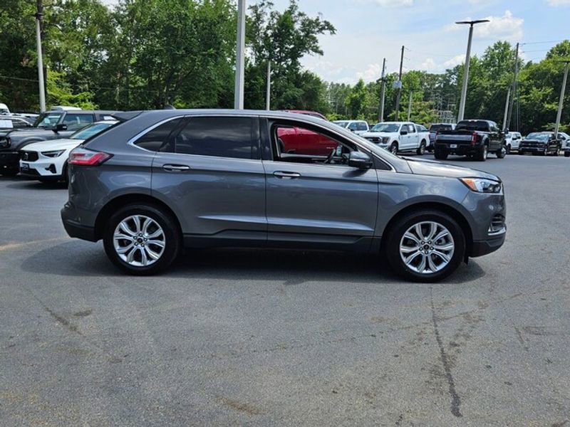 Used 2024 Ford Edge Titanium image 18