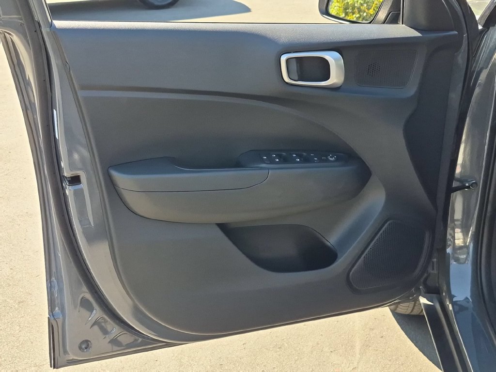 Used 2026 Hyundai Venue SEL FWD image 11