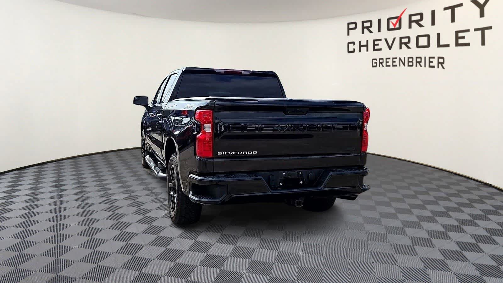 Used 2023 Chevrolet Silverado 1500 Custom AWD/4WD image 7