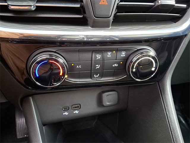 Certified 2025 Buick Encore GX Sport Touring image 15