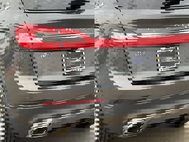 Used 2018 Lincoln MKX Reserve w/ Lincoln MKX Climate Package image 8