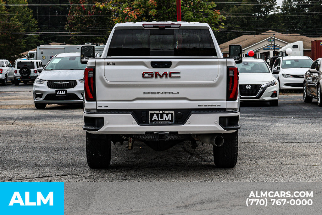 Used 2025 GMC Sierra 3500 Denali w/ Technology Package AWD/4WD image 11