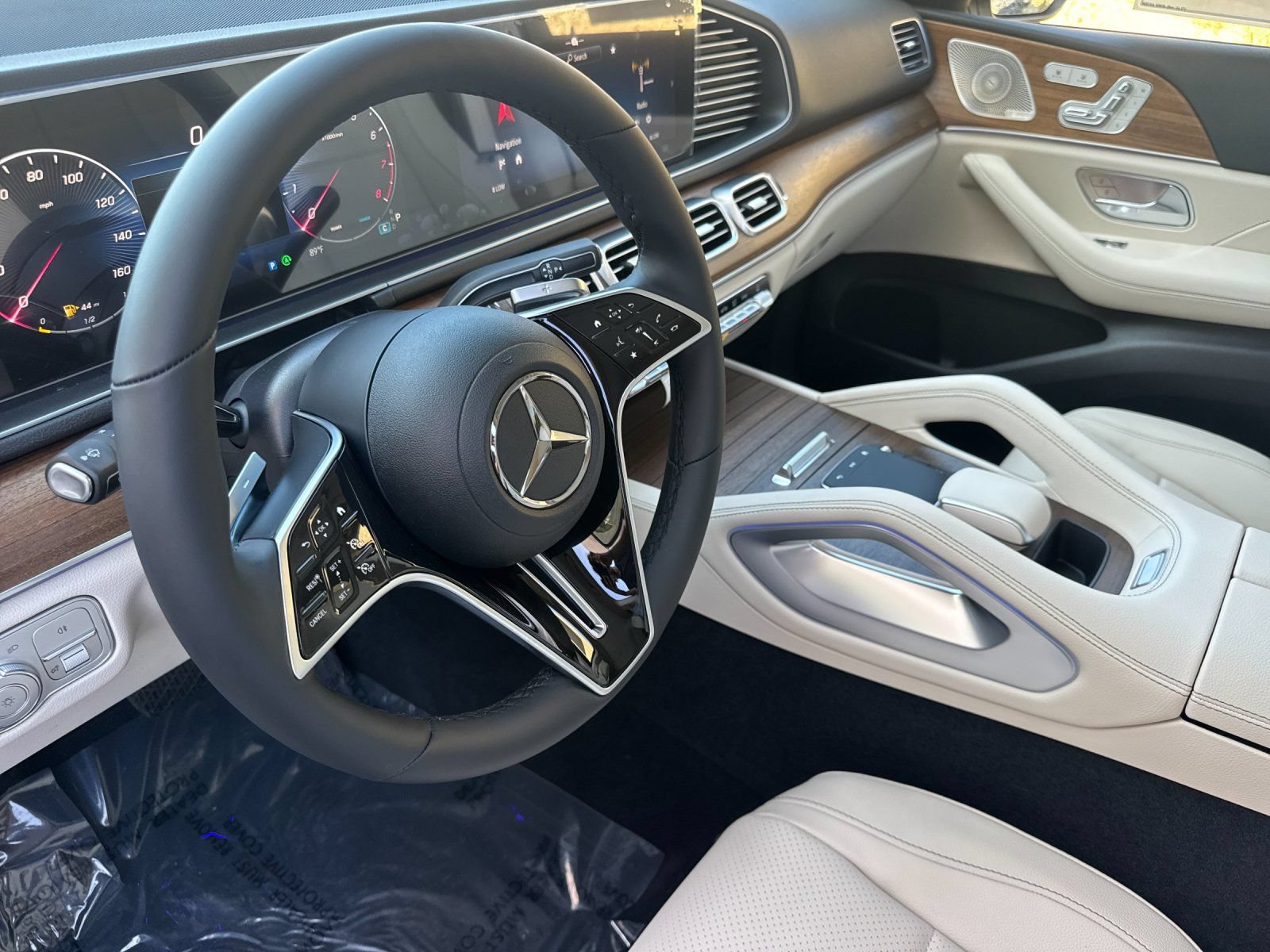 New 2026 Mercedes-Benz GLE 450 4MATIC image 9
