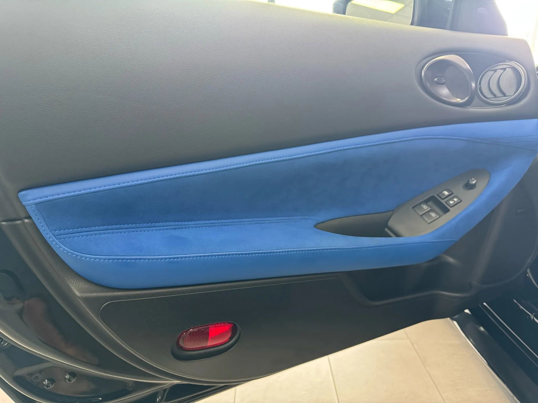 Used 2024 Nissan Z Performance w/ Floor Mat Package image 14