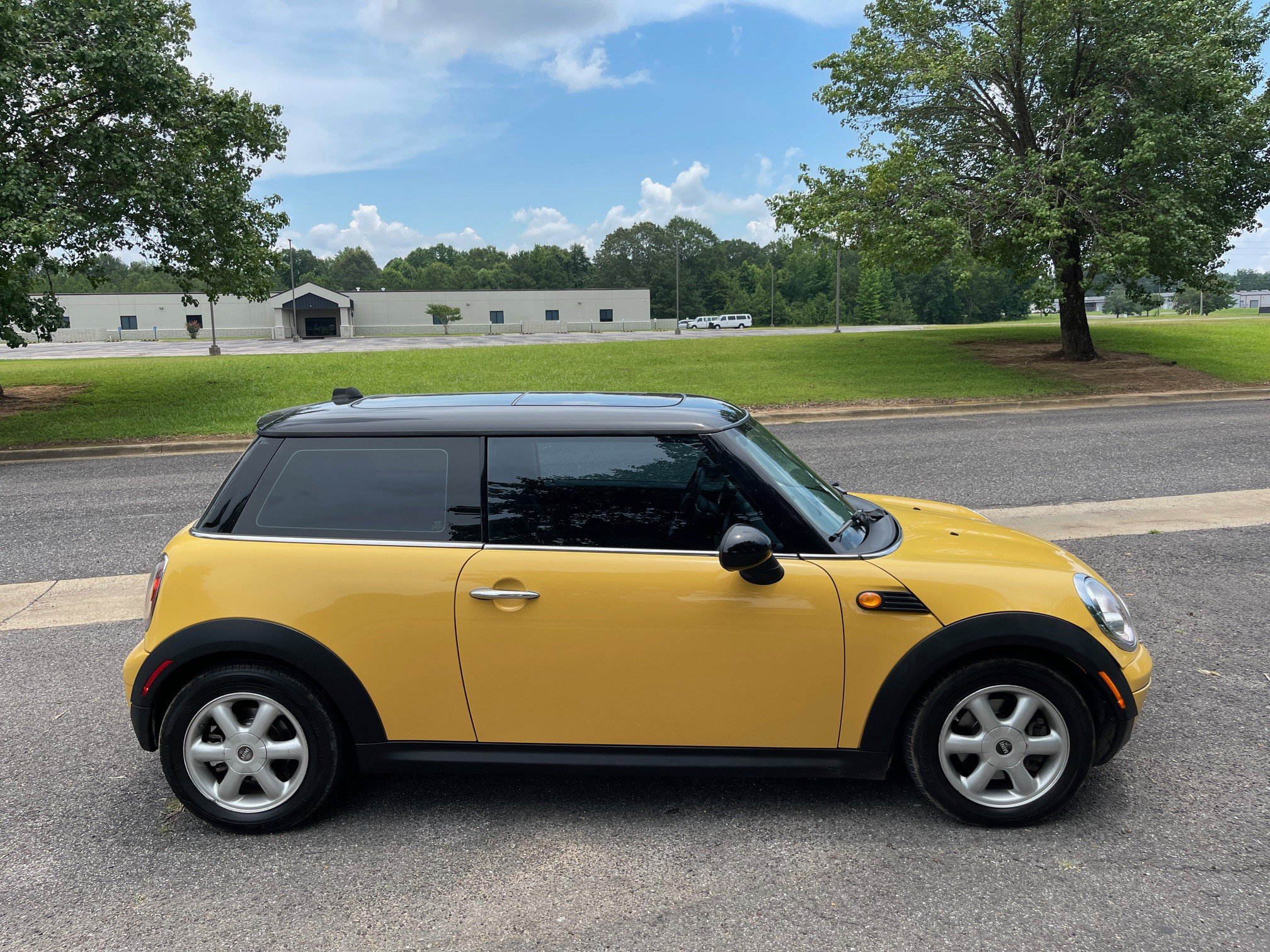 Used 2009 MINI Cooper Hardtop image 5