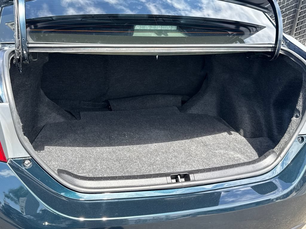 Used 2018 Toyota Corolla SE w/ Carpet Mat Package (TMS) FWD image 9