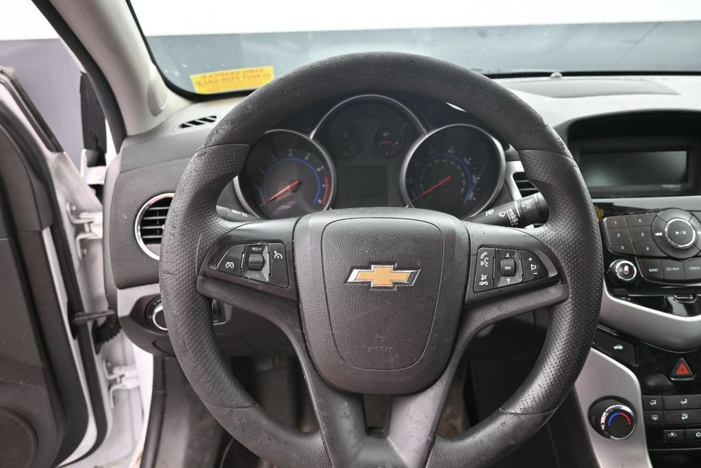 Used 2015 Chevrolet Cruze LT FWD image 19