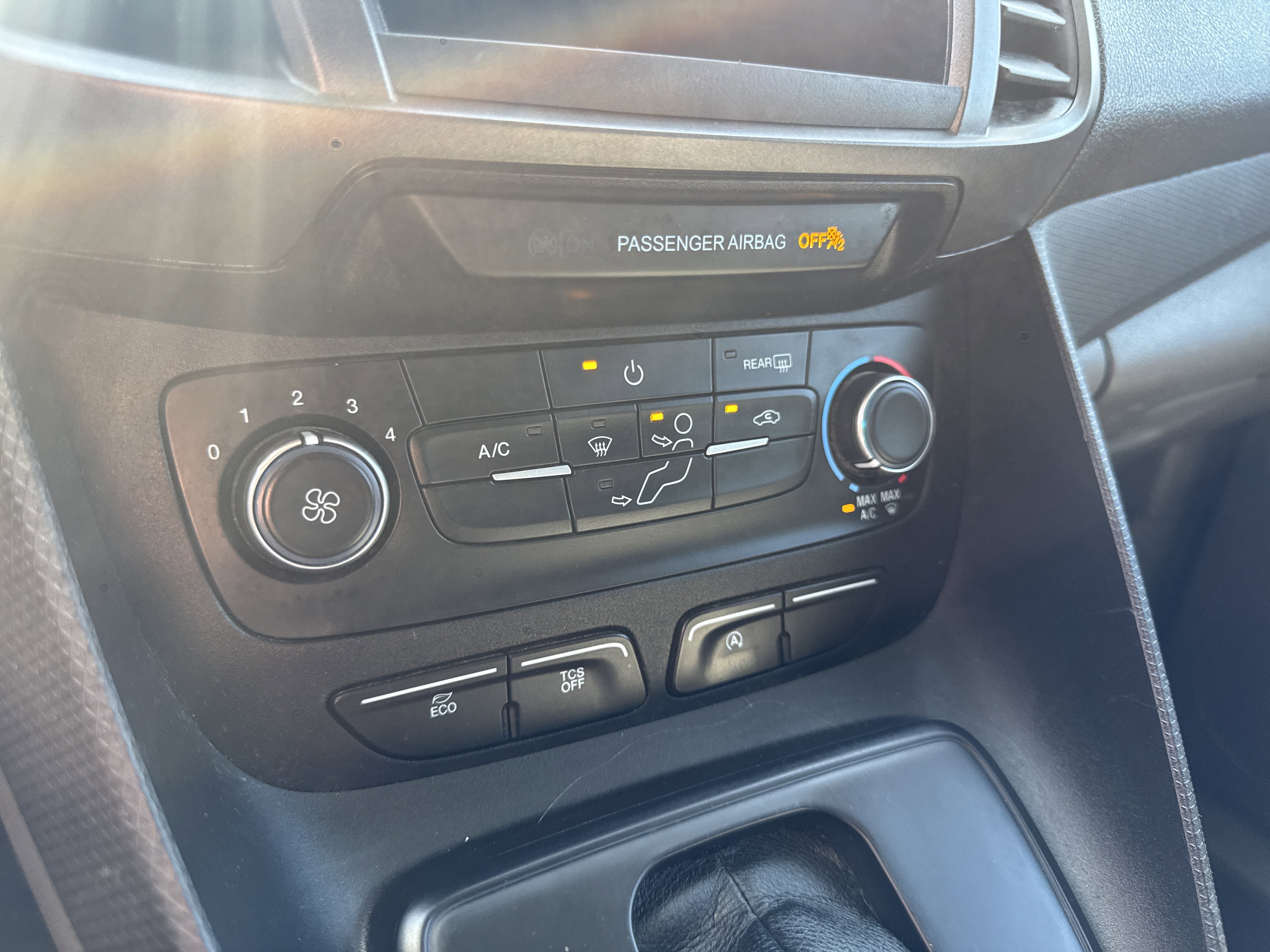 Used 2019 Ford Transit Connect XL image 24