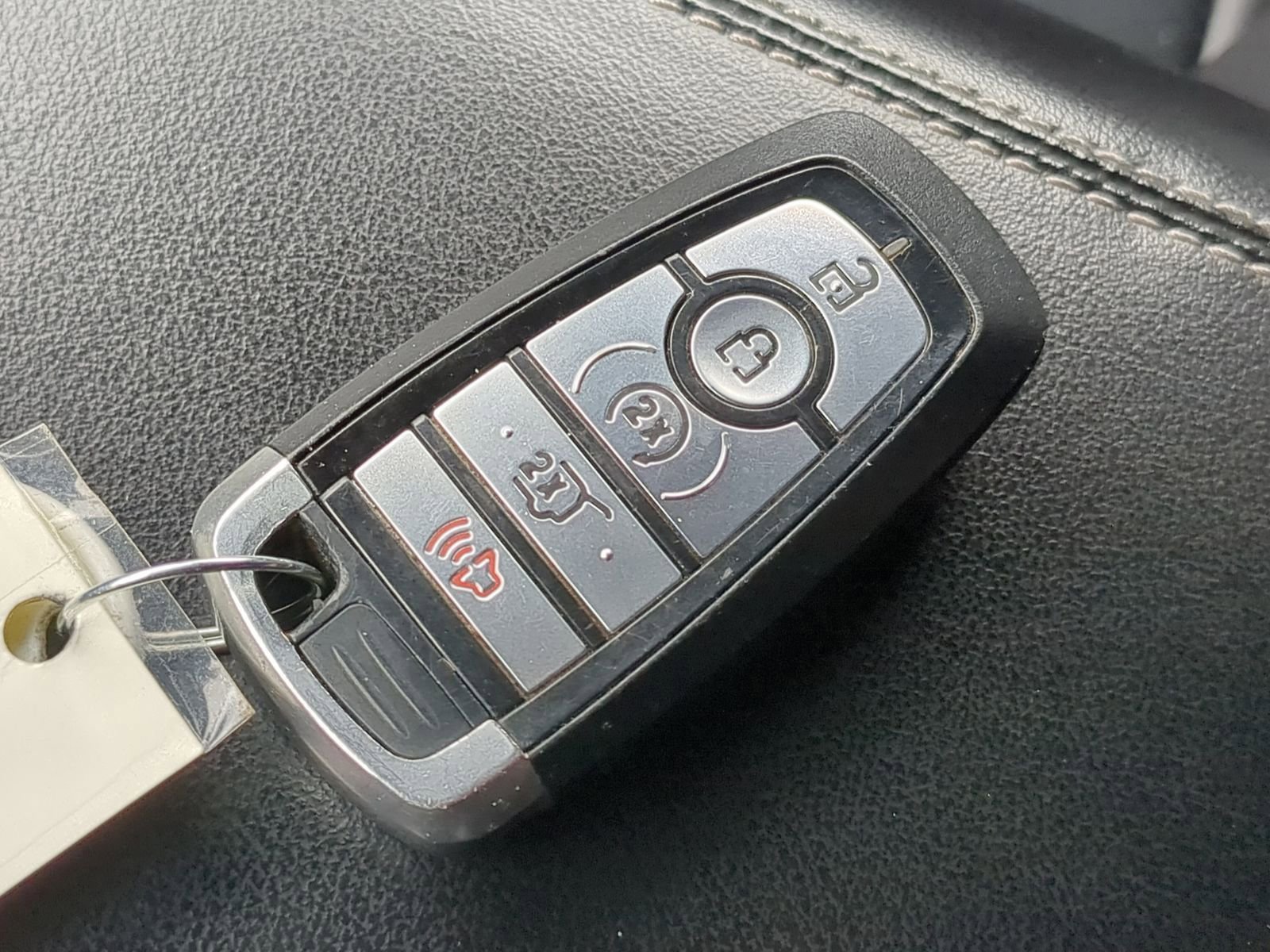 Used 2020 Ford Explorer Limited image 39