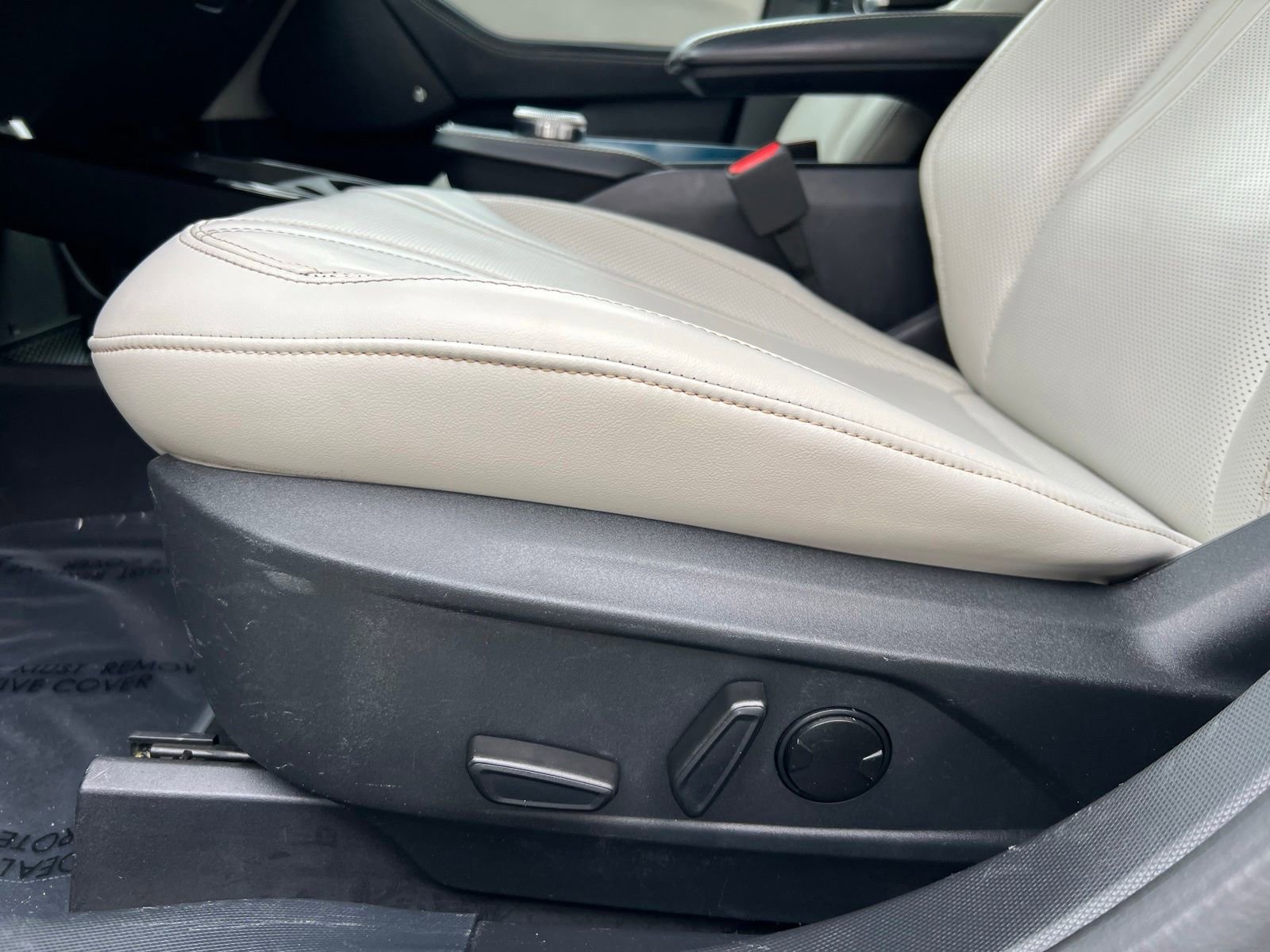 Used 2022 Ford Mustang Mach-E Premium RWD image 27