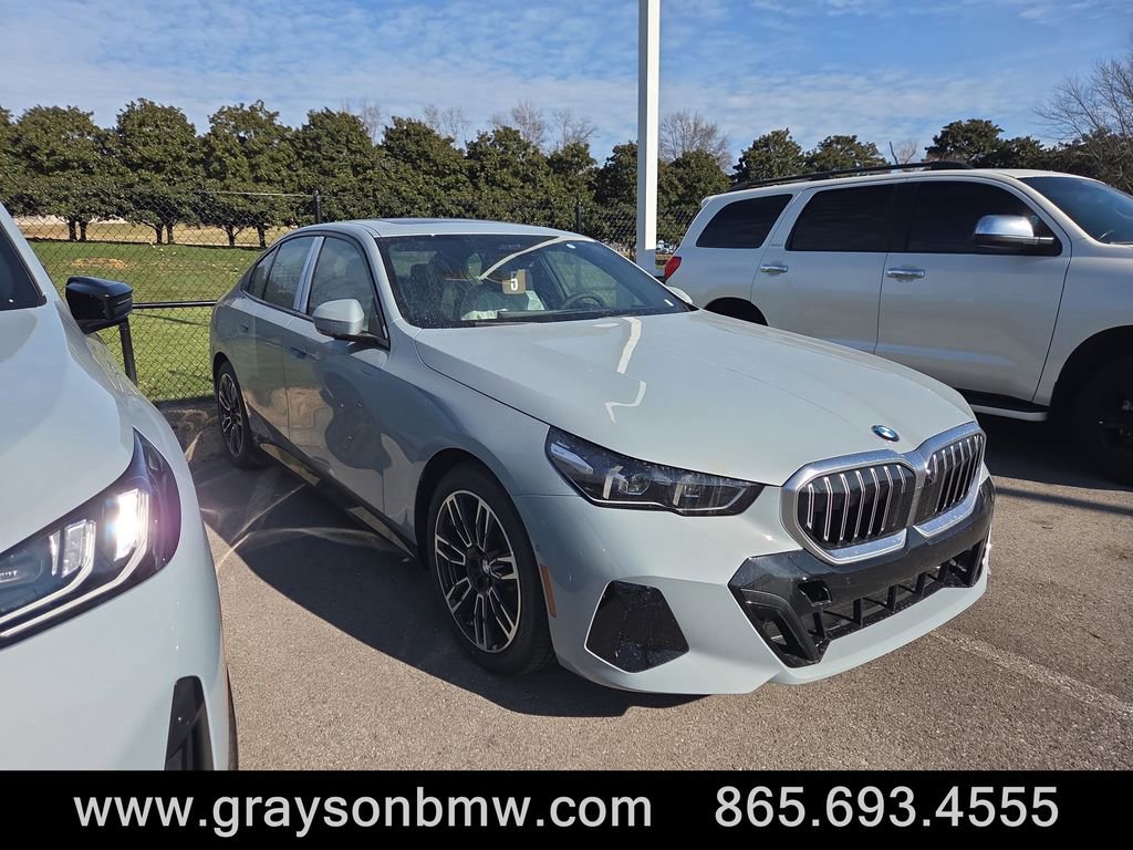 New 2026 BMW 530i xDrive w/ M Sport Package video 1