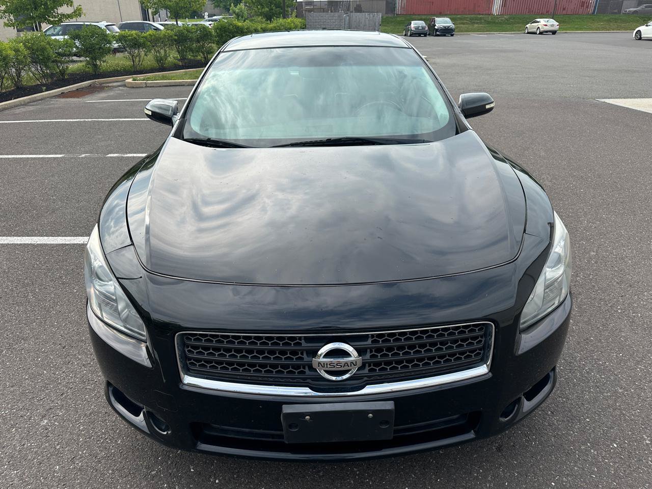 Used 2011 Nissan Maxima 3.5 SV w/ Sport Pkg FWD image 2