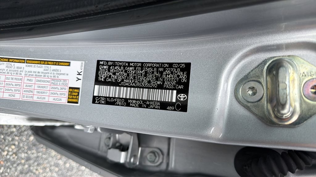 Used 2025 Toyota Prius LE FWD image 36