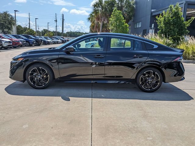 New 2026 Nissan Sentra SR w/ SR Premium Package FWD image 9