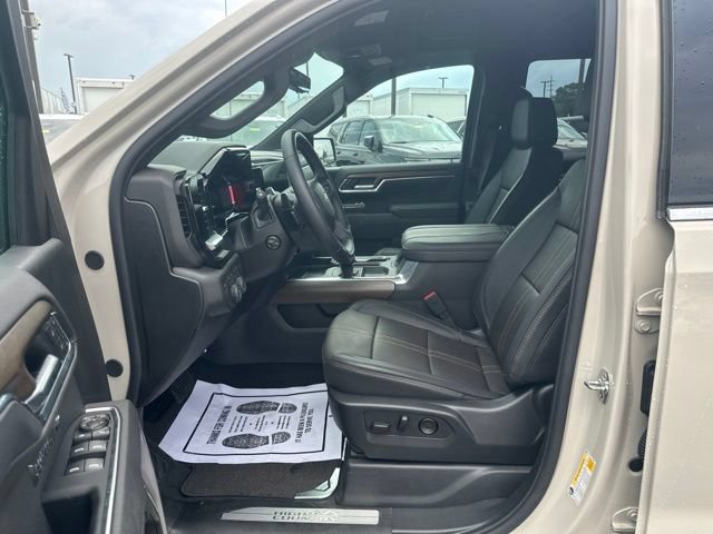 Used 2026 Chevrolet Silverado 1500 High Country w/ Technology Package AWD/4WD image 16