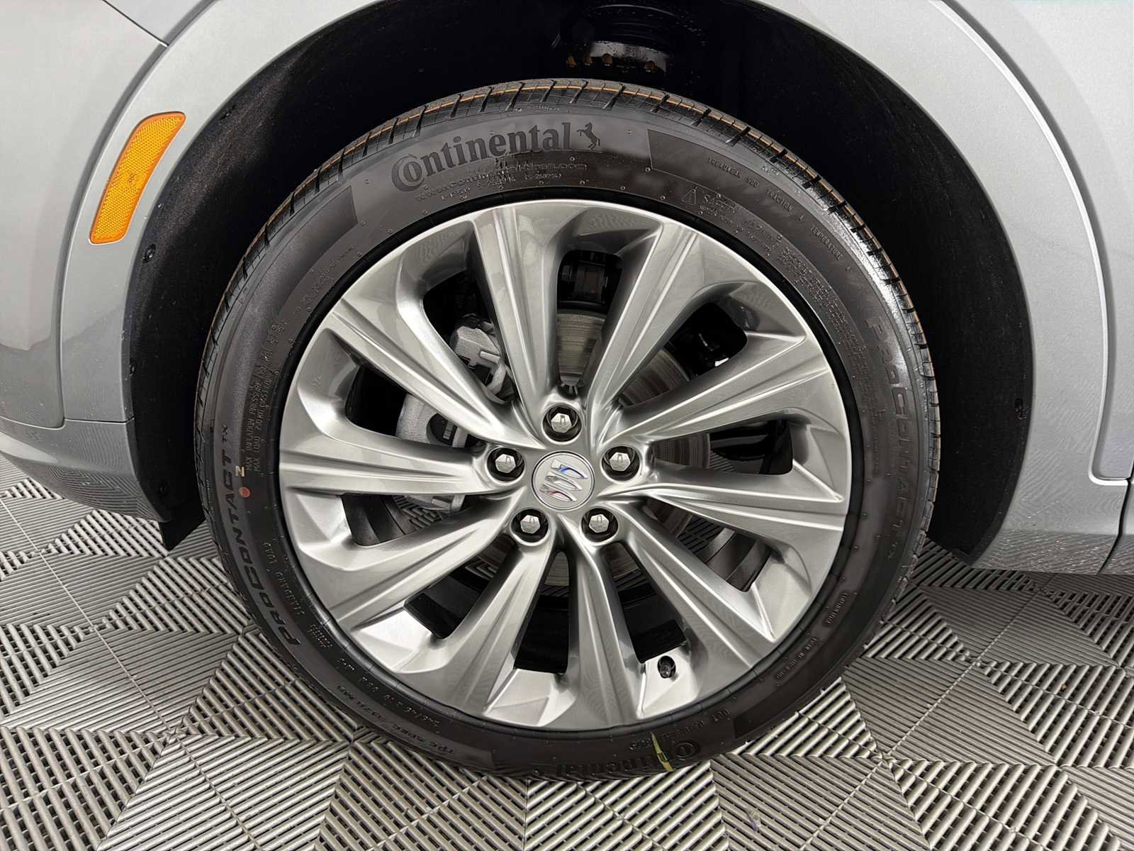 New 2026 Buick Envista Avenir image 9