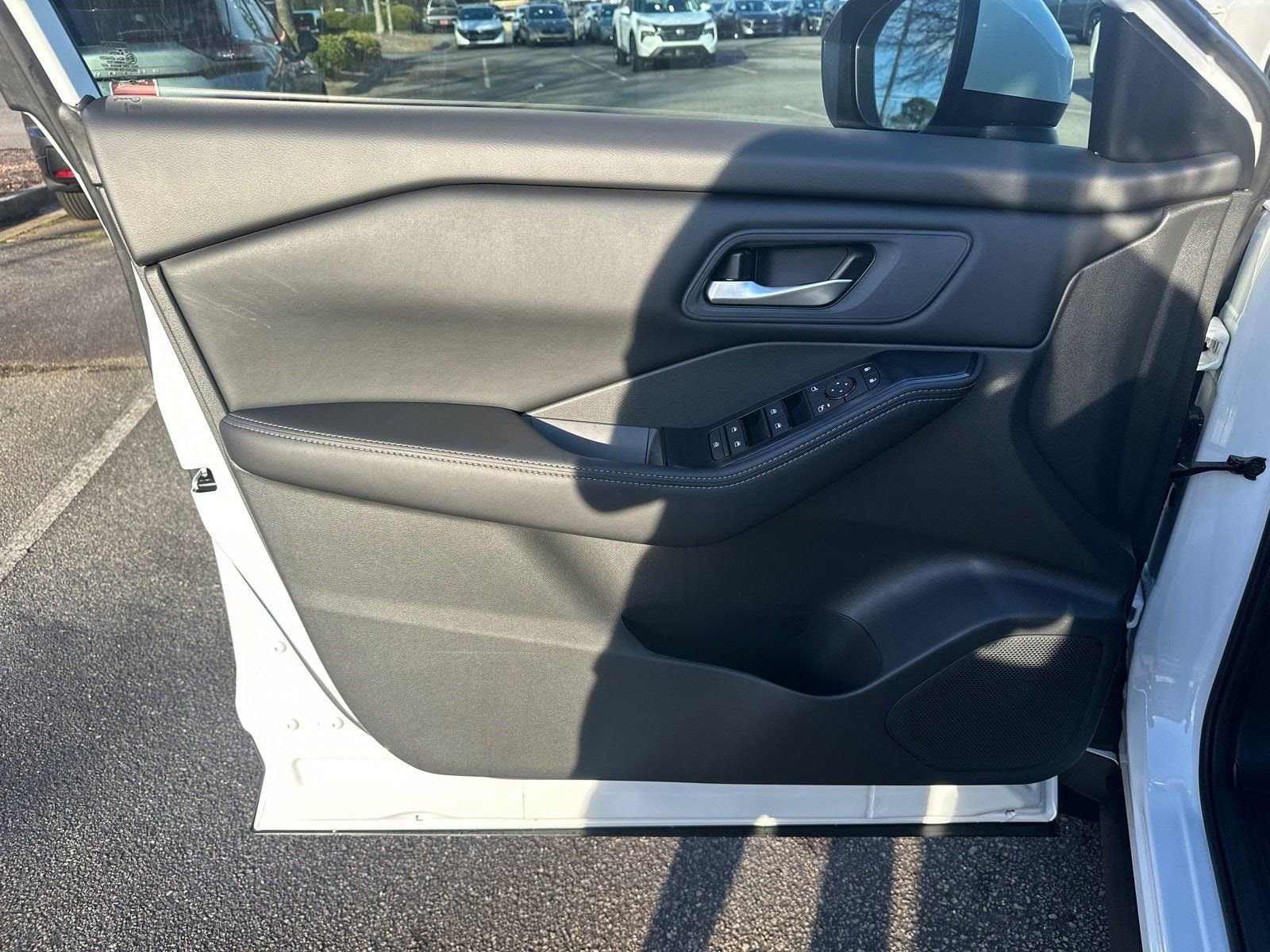 New 2026 Nissan Rogue SV image 10