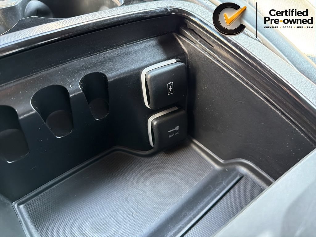 Certified 2023 Chrysler Pacifica Limited w/ Uconnect Theater Family Group AWD/4WD image 92