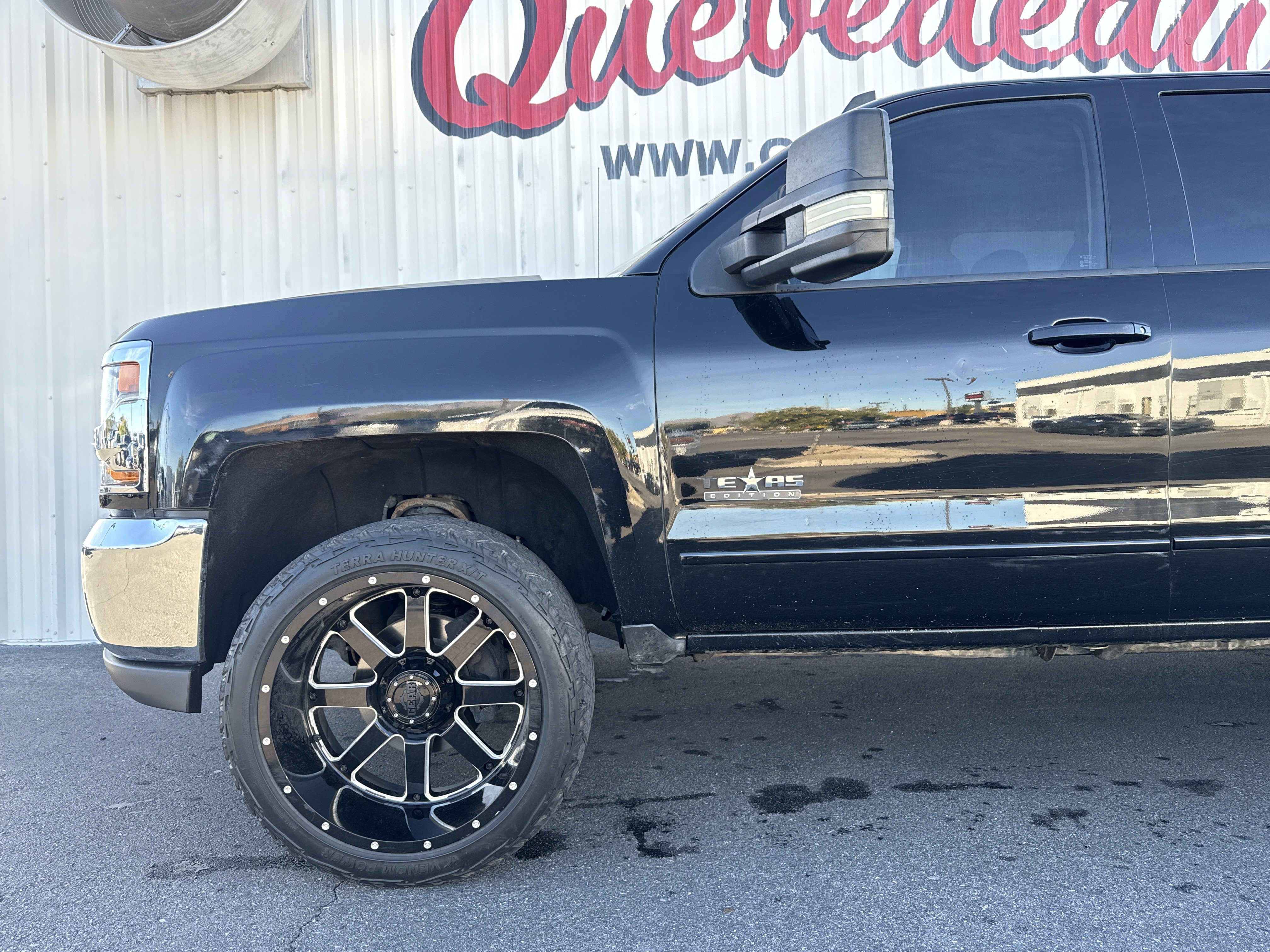 Used 2018 Chevrolet Silverado 1500 LT w/ Texas Edition image 4