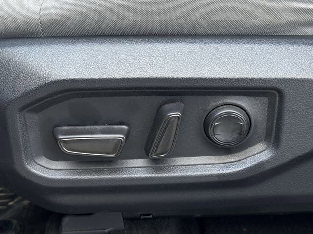 Used 2025 Toyota Tundra SR5 image 28