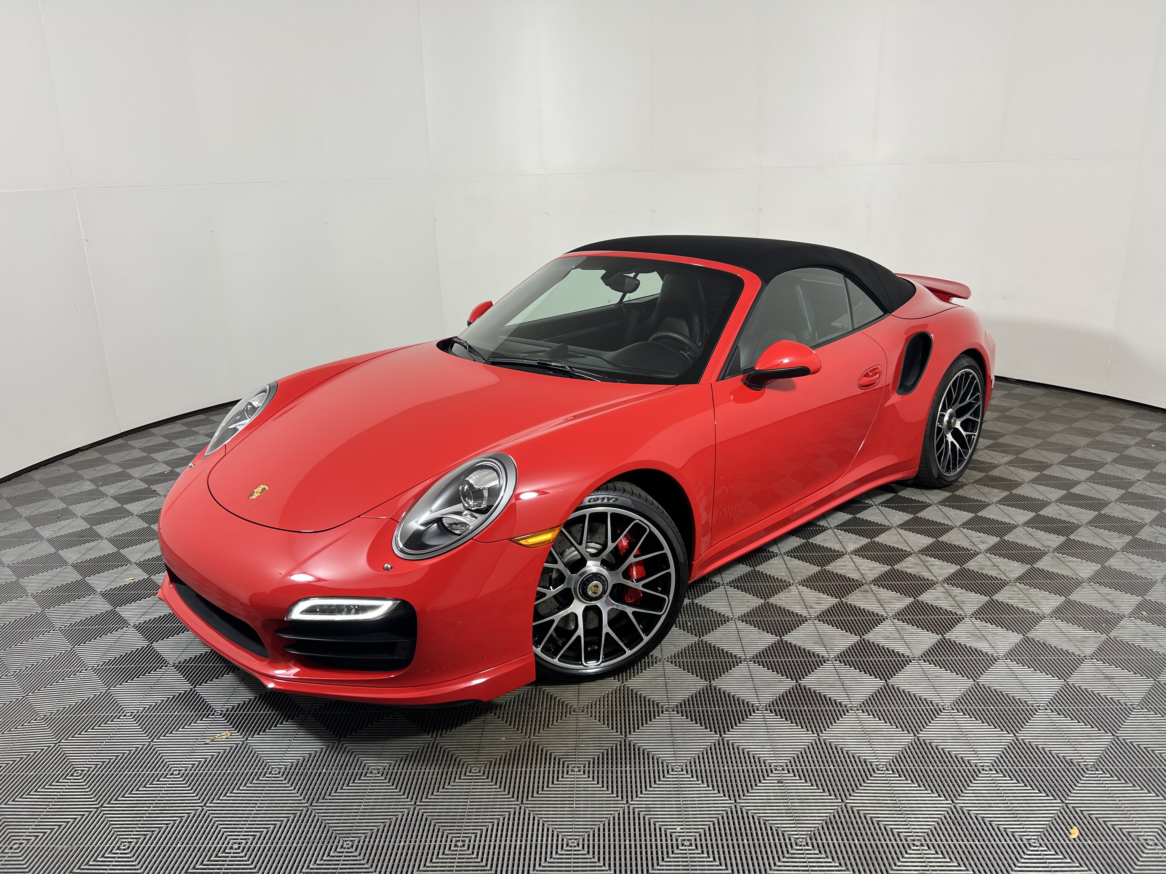 Certified 2015 Porsche 911 4 Cabriolet AWD/4WD image 1