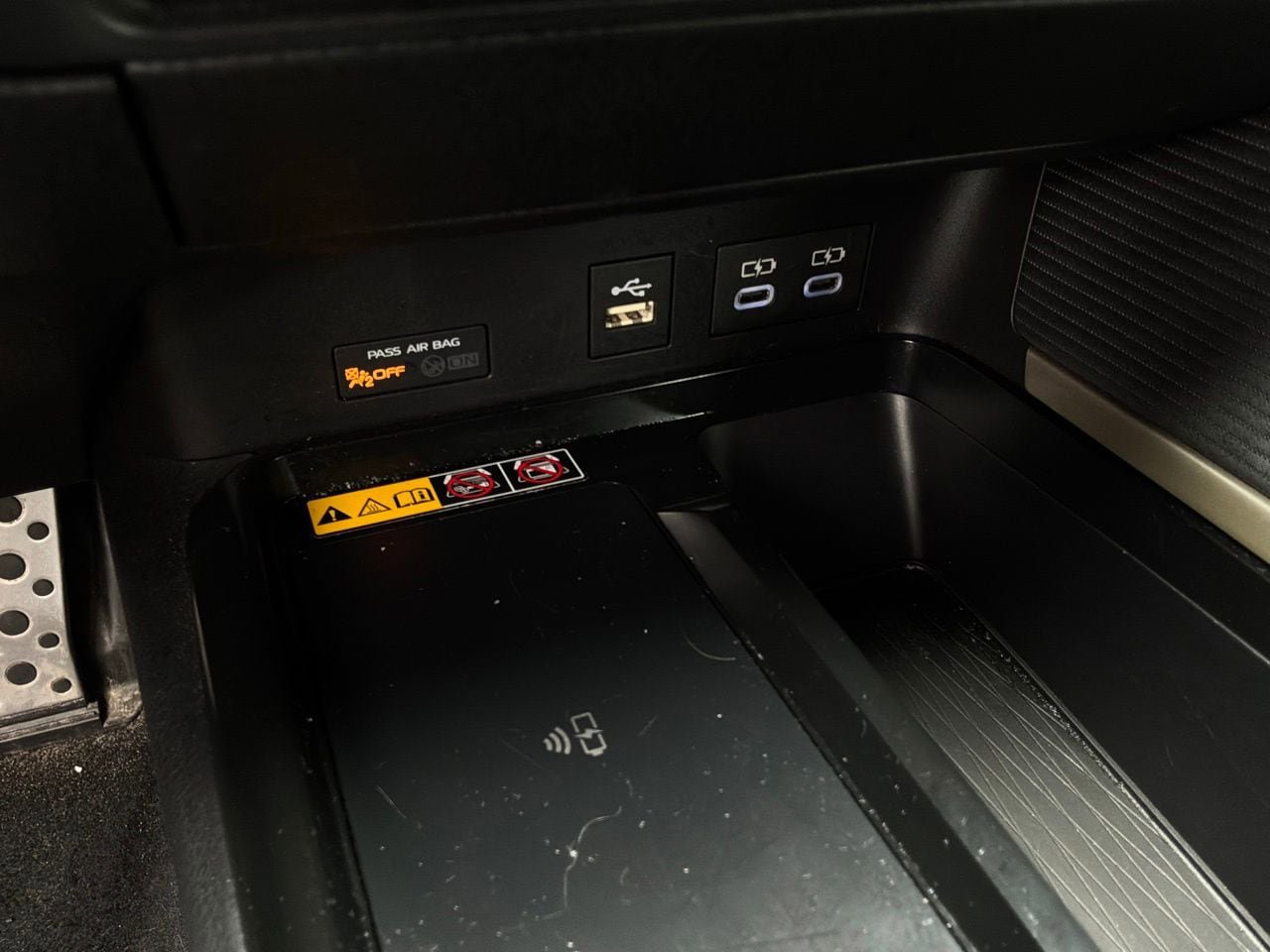 Used 2025 Toyota Camry SE FWD image 25