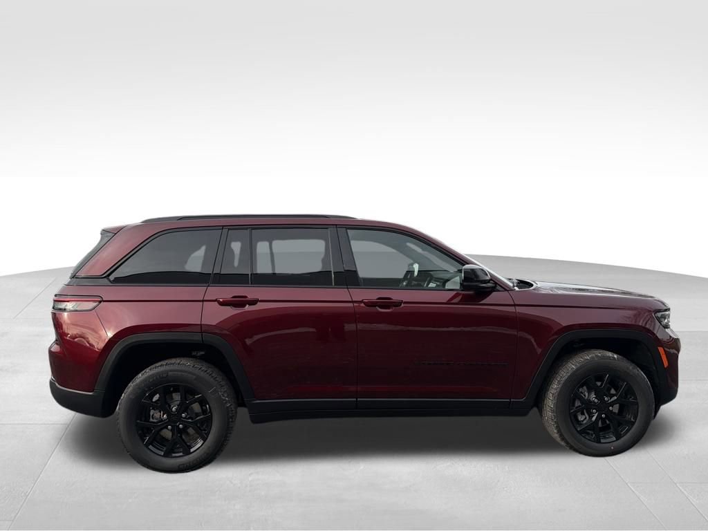 New 2025 Jeep Grand Cherokee Altitude image 10