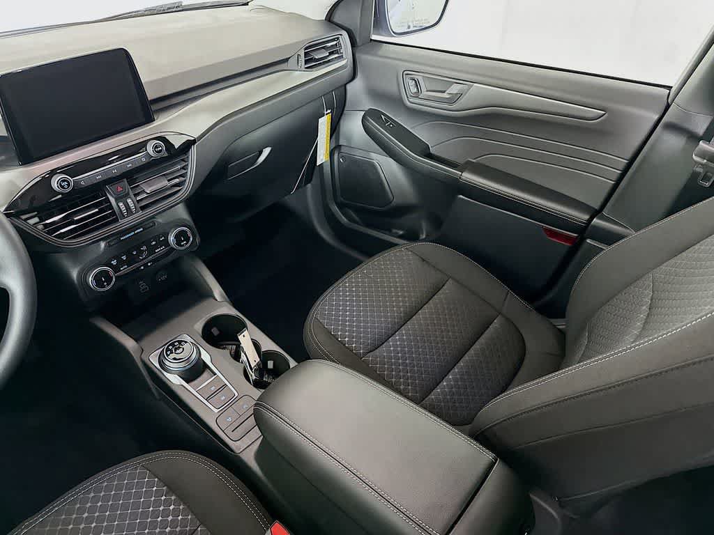 New 2026 Ford Escape Active FWD image 11