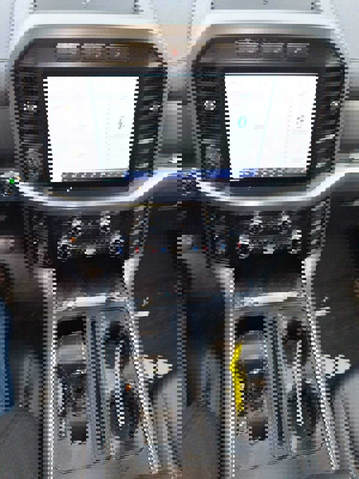 Used 2022 Ford F150 Lariat w/ Max Trailer Tow Package image 13