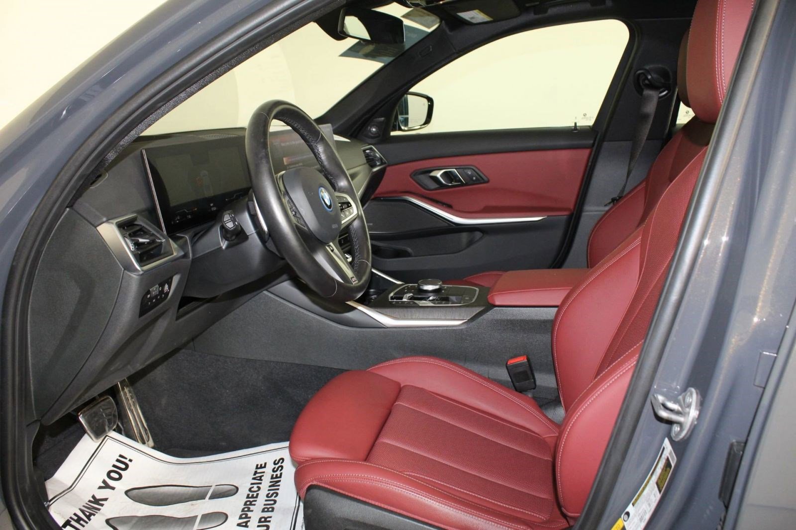 Used 2024 BMW 330e xDrive w/ Premium Package image 26