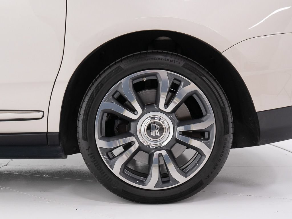 Certified 2019 Rolls-Royce Cullinan AWD/4WD image 49