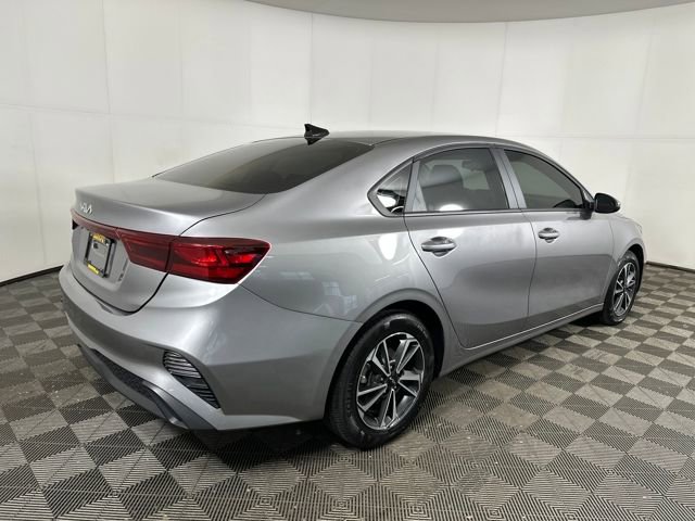 Used 2024 Kia Forte LXS w/ LXS Technology Package image 3